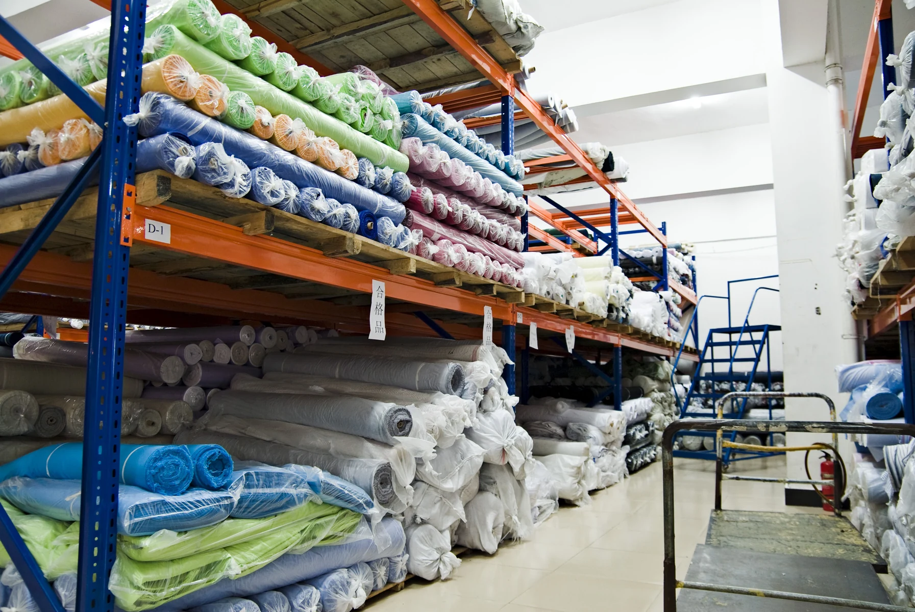 BERKAM uniform manufacturing factory in Yiwu China 2